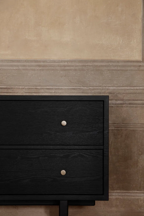 Private skänk från GUBI - Brown-Black Staind Oak - Jacobsen Plus