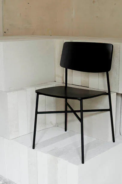 Paragon Chair, svart ek från HANDVÄRK - 4 - Jacobsen Plus
