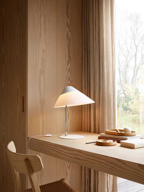 HJW01 Opala Bordslampa av Hans J. Wegner - Svart - Jacobsen Plus