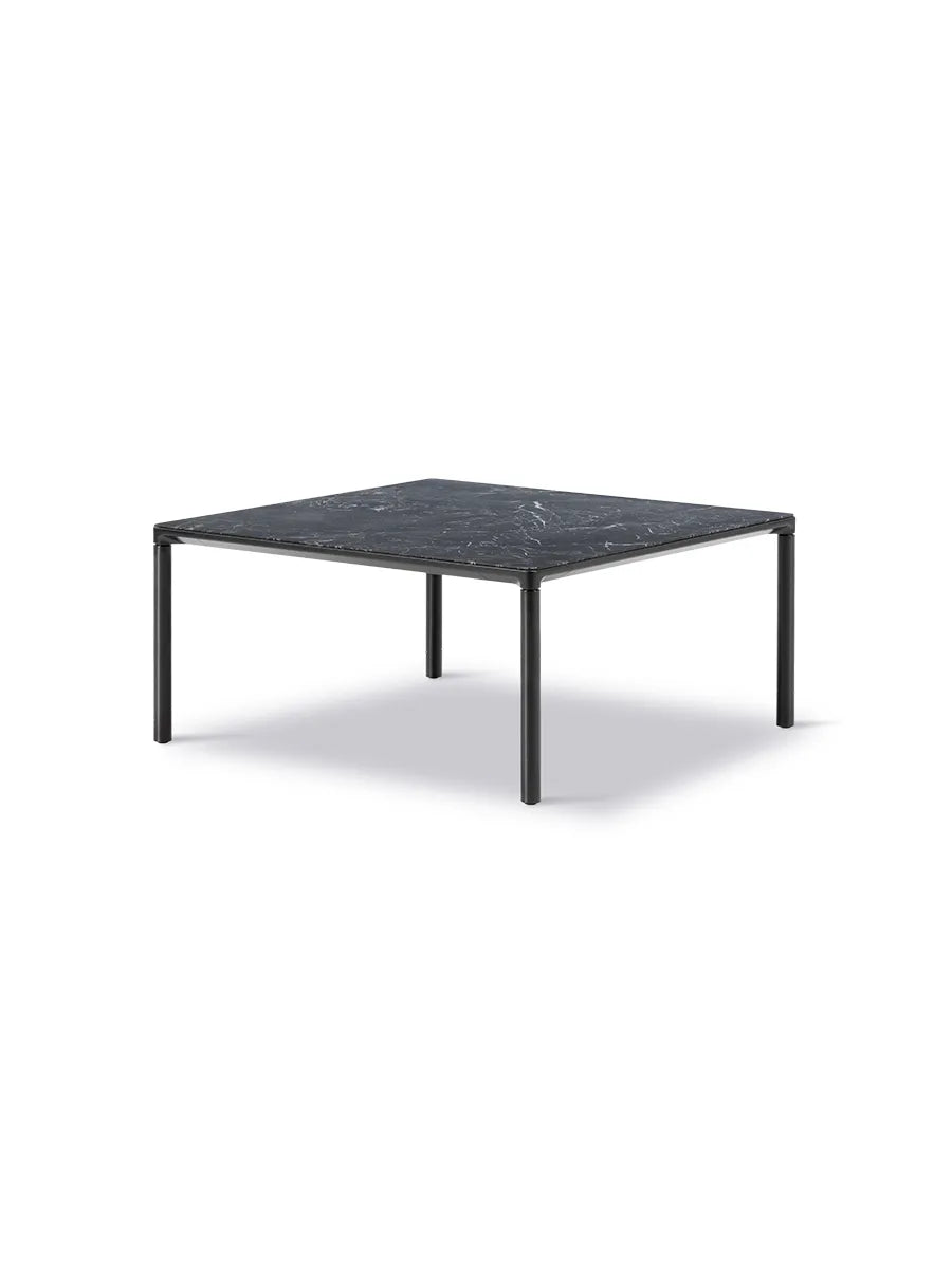 Piloti Bord, svart marquina från Fredericia Furniture