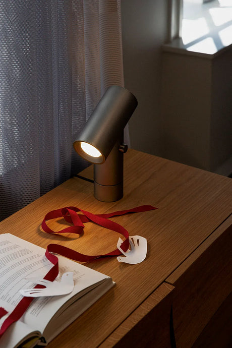 Beam Bordslampa från Muuto - Black - Jacobsen Plus
