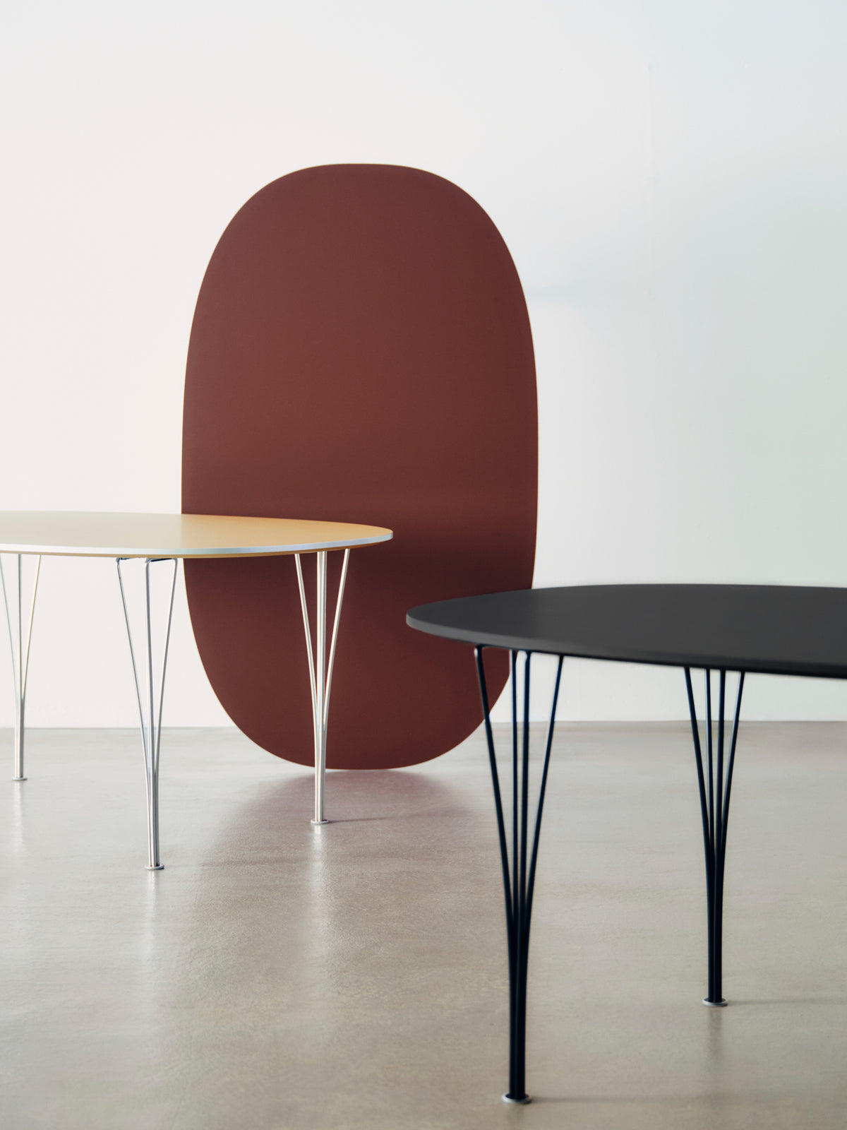 Piet Hein B611 Superellipse Matbord, 135 x 90 cm från Fritz Hansen - 4 - Jacobsen Plus