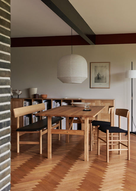 3171 bänk med ryggstöd av Børge Mogensen - Omni Black 301 / Ek sæbe - Jacobsen Plus