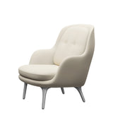 Fri Fåtölj med stativ i aluminium från Fritz Hansen - Hallingdal - 100 Off White - Jacobsen Plus