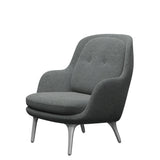 Fri Fåtölj med stativ i aluminium från Fritz Hansen - Hallingdal - 126 White/Brown - Jacobsen Plus