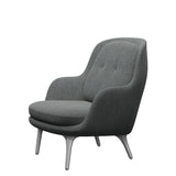 Fri Fåtölj med stativ i aluminium från Fritz Hansen - Hallingdal - 166 White Black - Jacobsen Plus