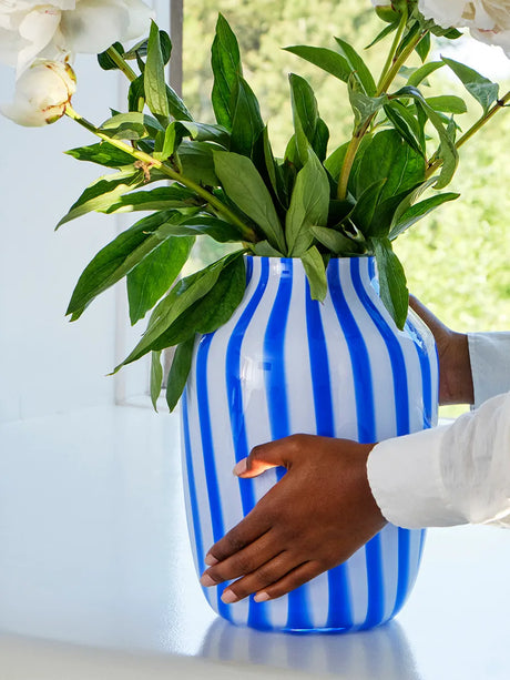 Juice Vase Hög, blå från Hay - 3 - Jacobsen Plus