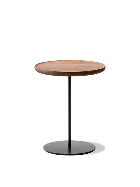 Pal-bord Ø37,5 från Fredericia Furniture - H: 38 cm / Ek ljus olie / Svart - Jacobsen Plus