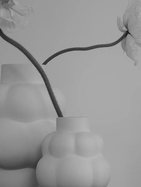 Balloon Vas 04 Petit, keramik från Louise Roe - Raw White - Jacobsen Plus