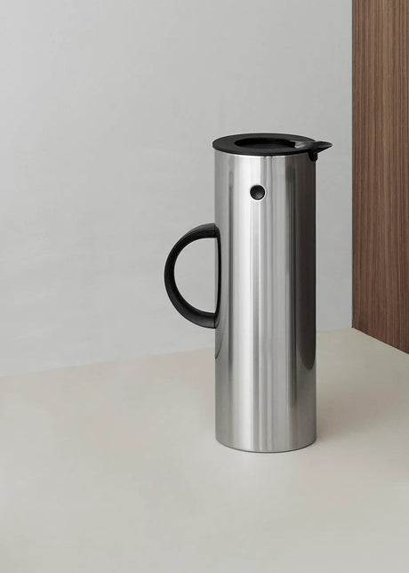 EM77 Termokanna, 1 l från Stelton - Stål - Jacobsen Plus