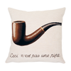 Magritte La trahison des images blanc kudde från Poulin Design