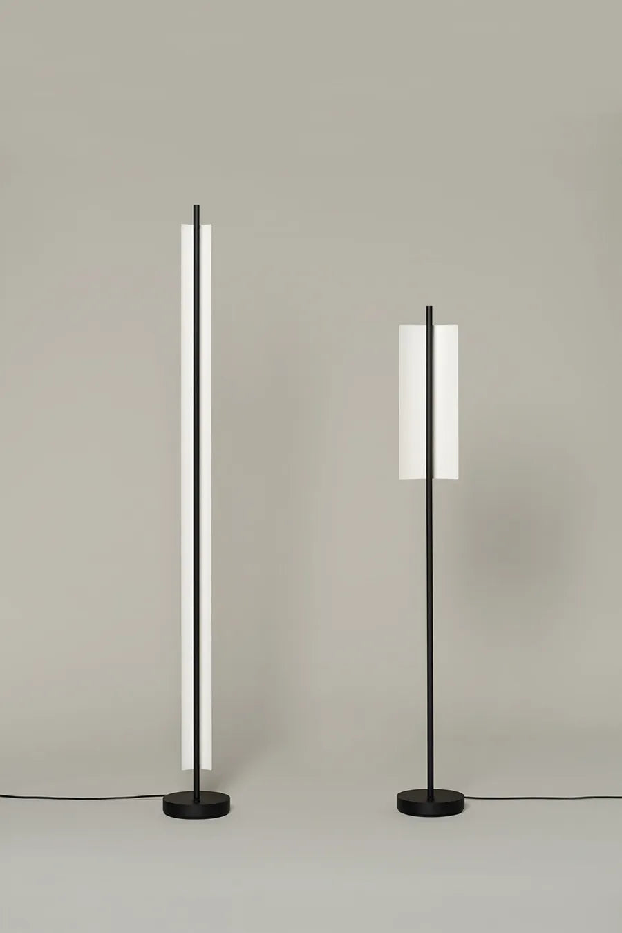 Lámina 45 Golvlampa från Santa and Cole - 7 - Jacobsen Plus