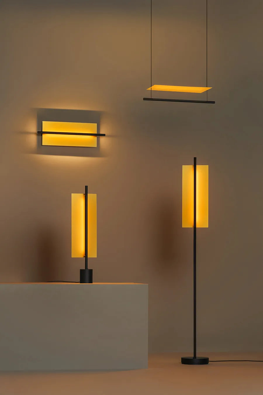 Lámina Dorada 45 bordslampa från Santa and Cole - 4 - Jacobsen Plus