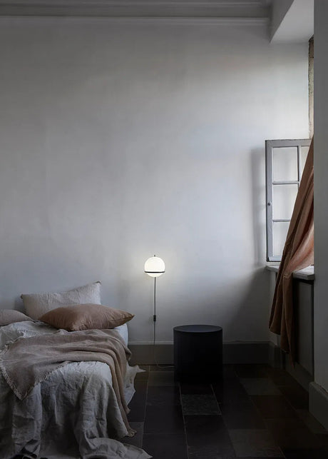 Model 237/1 Vägglampa med strömbrytare från Astep - Svart - Jacobsen Plus