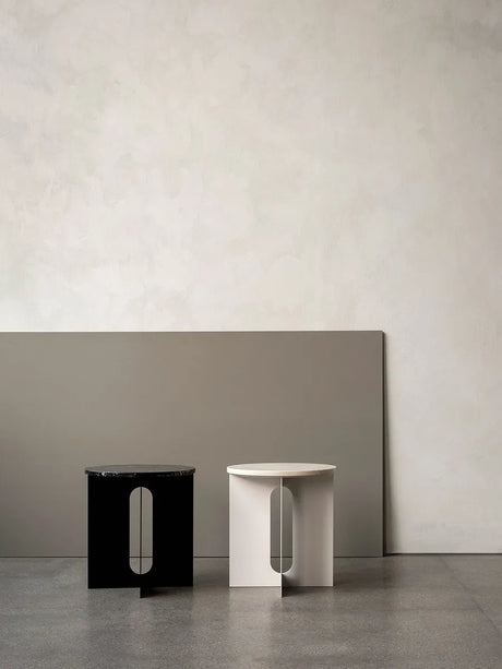 Androgyne Side Table från Audo Copenhagen - Black - Jacobsen Plus
