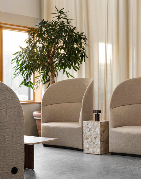 Androgyne Loungebord, Kunis Breccia / Trä från Audo Copenhagen - Naturfärgad ek - Jacobsen Plus
