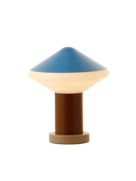 Whipped bärbar bordslampa, skyblå från LEO Objects - Jacobsen Plus