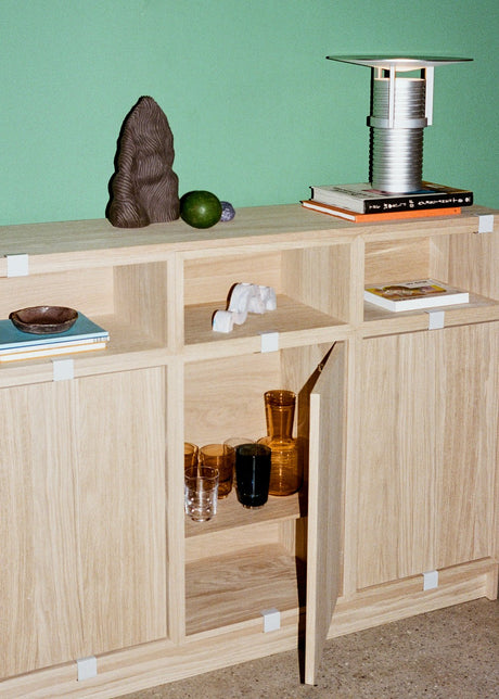 Stacked Bokhylla, liten från Muuto - Ljusgrå / Åbent (utan ryg) - Jacobsen Plus