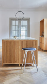 High Stool, aluminium, svart Ultra-läder, 69 cm låg barstol från Mater - 4 - Jacobsen Plus