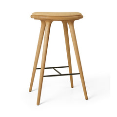High Stool, oljad ek, Kvadrat Clay 0007, 74 cm hög barstol från Mater