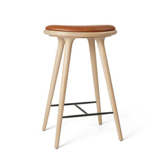 High Stool, mattlackad ek, Nuance Walnut läder, 69 cm, låg barstol från Mater
