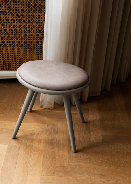 Low Stool, grå bok, Nuance Burned Grey läder, 47 cm pall från Mater - 2 - Jacobsen Plus