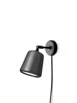 Material vägglampa från New Works - Svart marmor - Jacobsen Plus