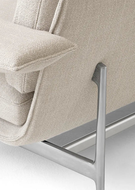 Meantime AV30 2-personers soffa från &Tradition - Ecriture 0210 / Polerad aluminium - Jacobsen Plus