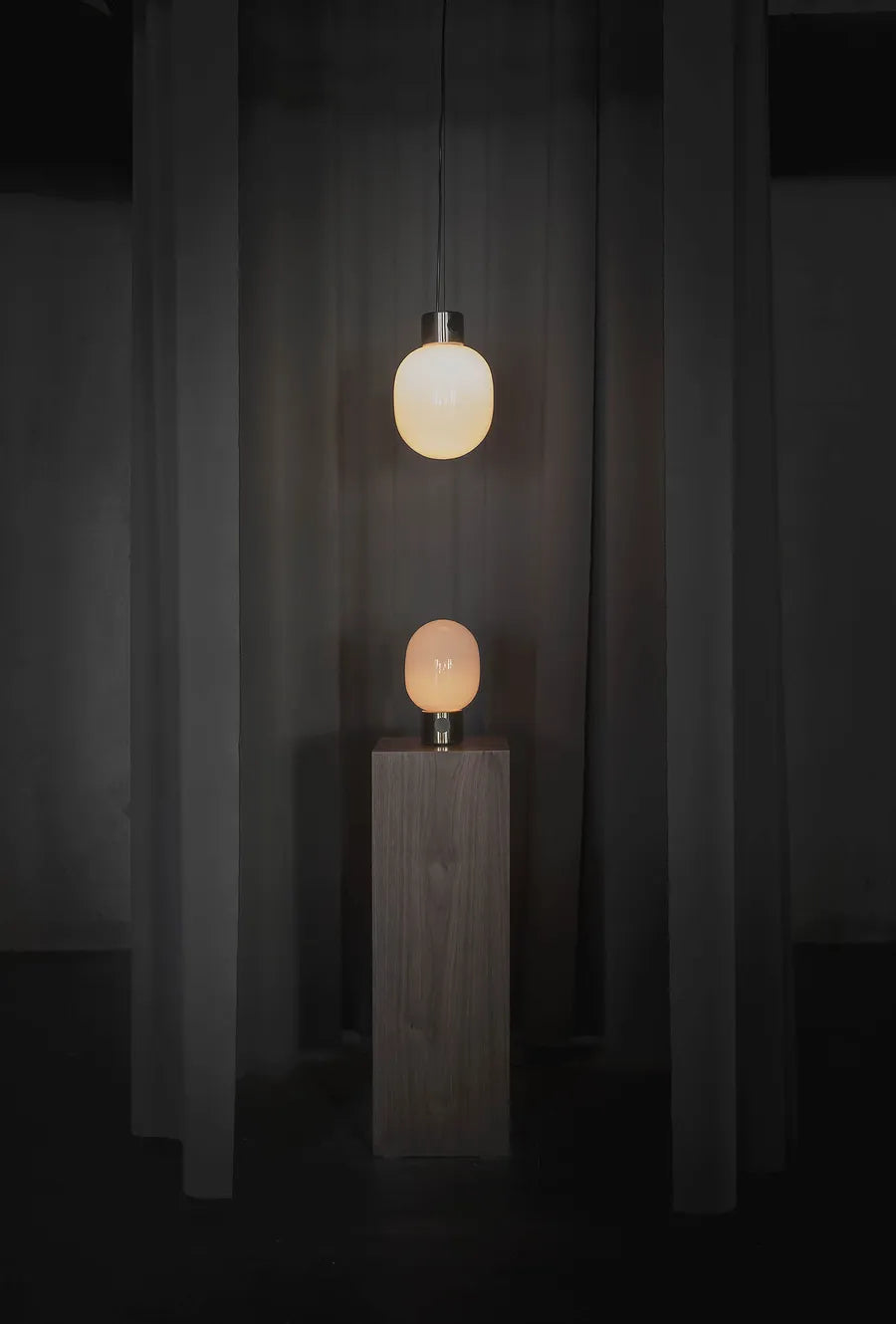 JWDA Metallic Bordslampa från Audo Copenhagen