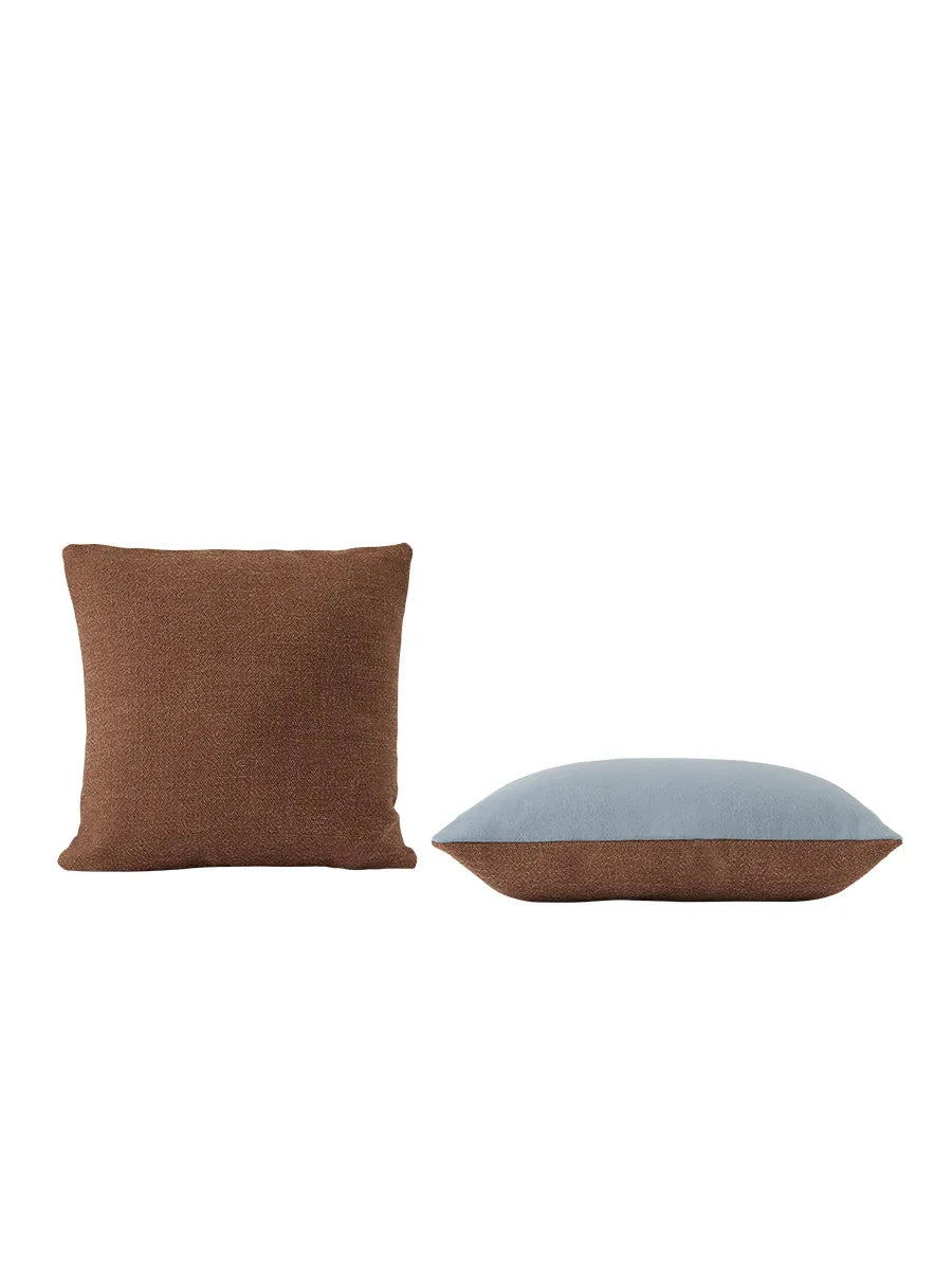 Mingle Kudde, 45 x 45 cm från Muuto - Copper brown - light blue - Jacobsen Plus