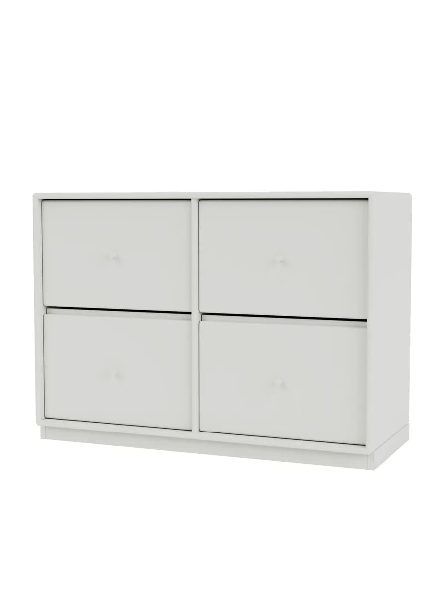 4124 Byrå inkl. sockel från Montana - Nordic / Sokkel 3 cm - Jacobsen Plus