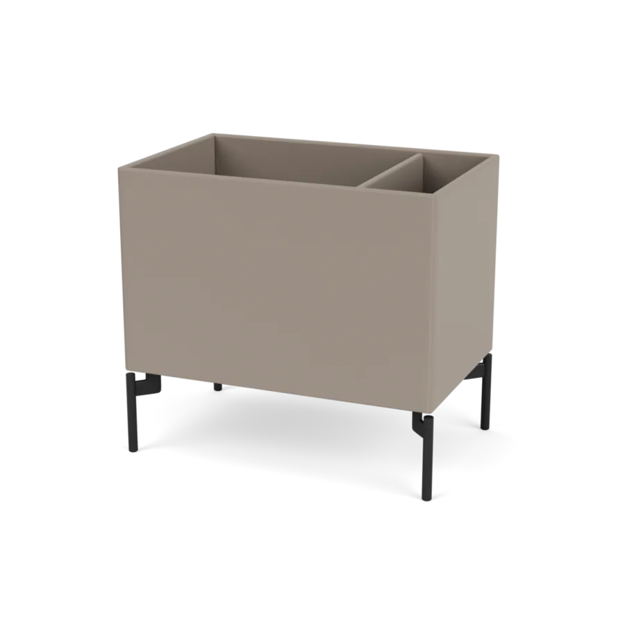 Planteringslåda B46,8 cm D30, inkl. ben från Montana - Truffle / Black - Jacobsen Plus