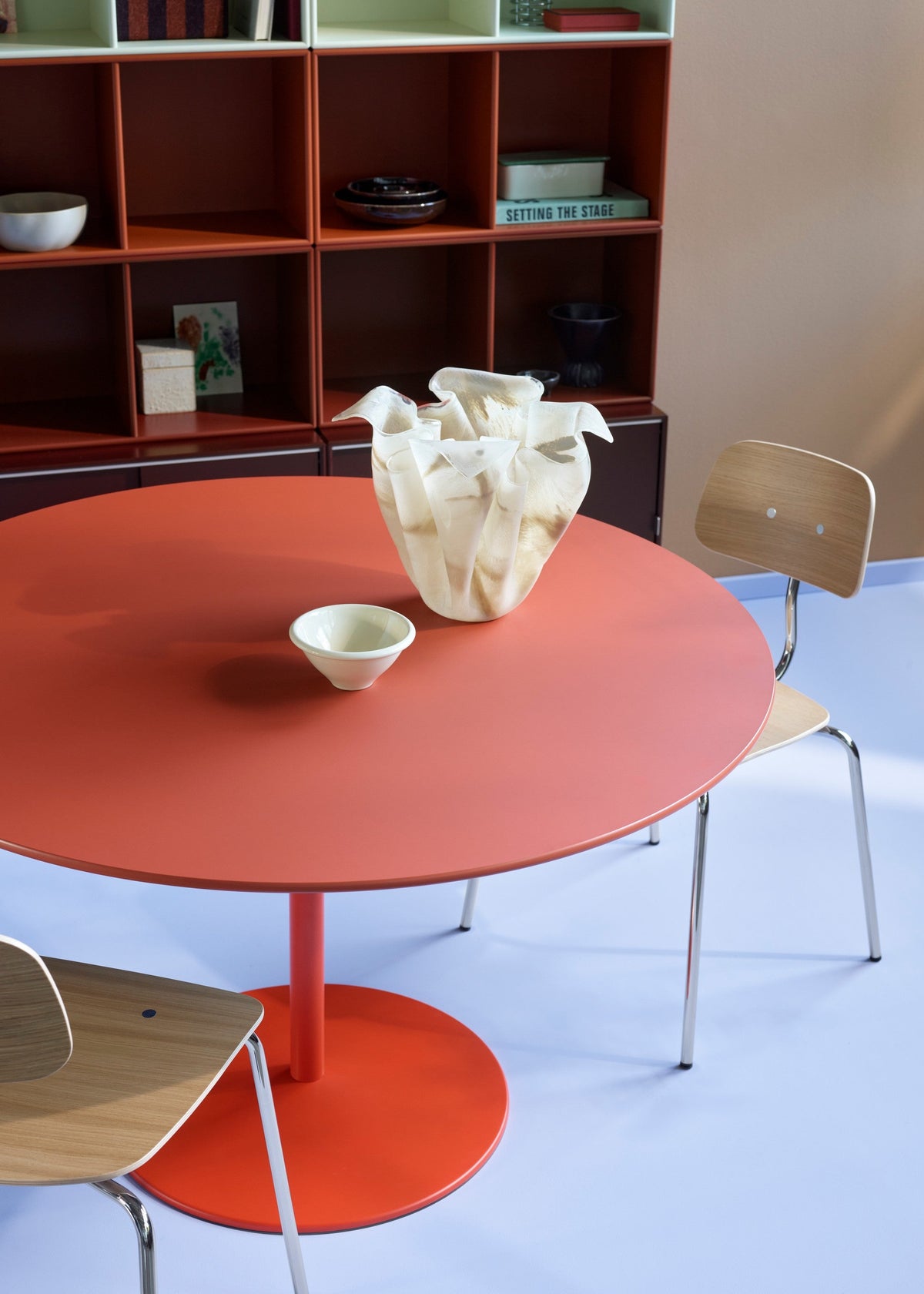 Panton café- och matbord, Ø120 cm från Montana