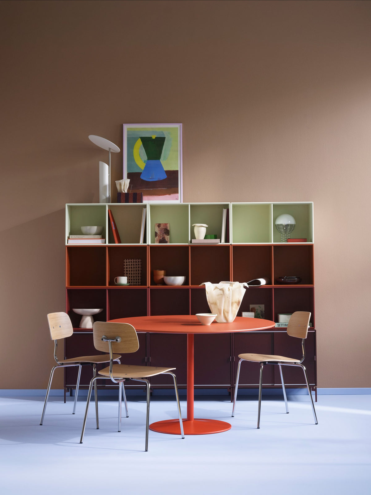 Panton café- och matbord, Ø120 cm från Montana