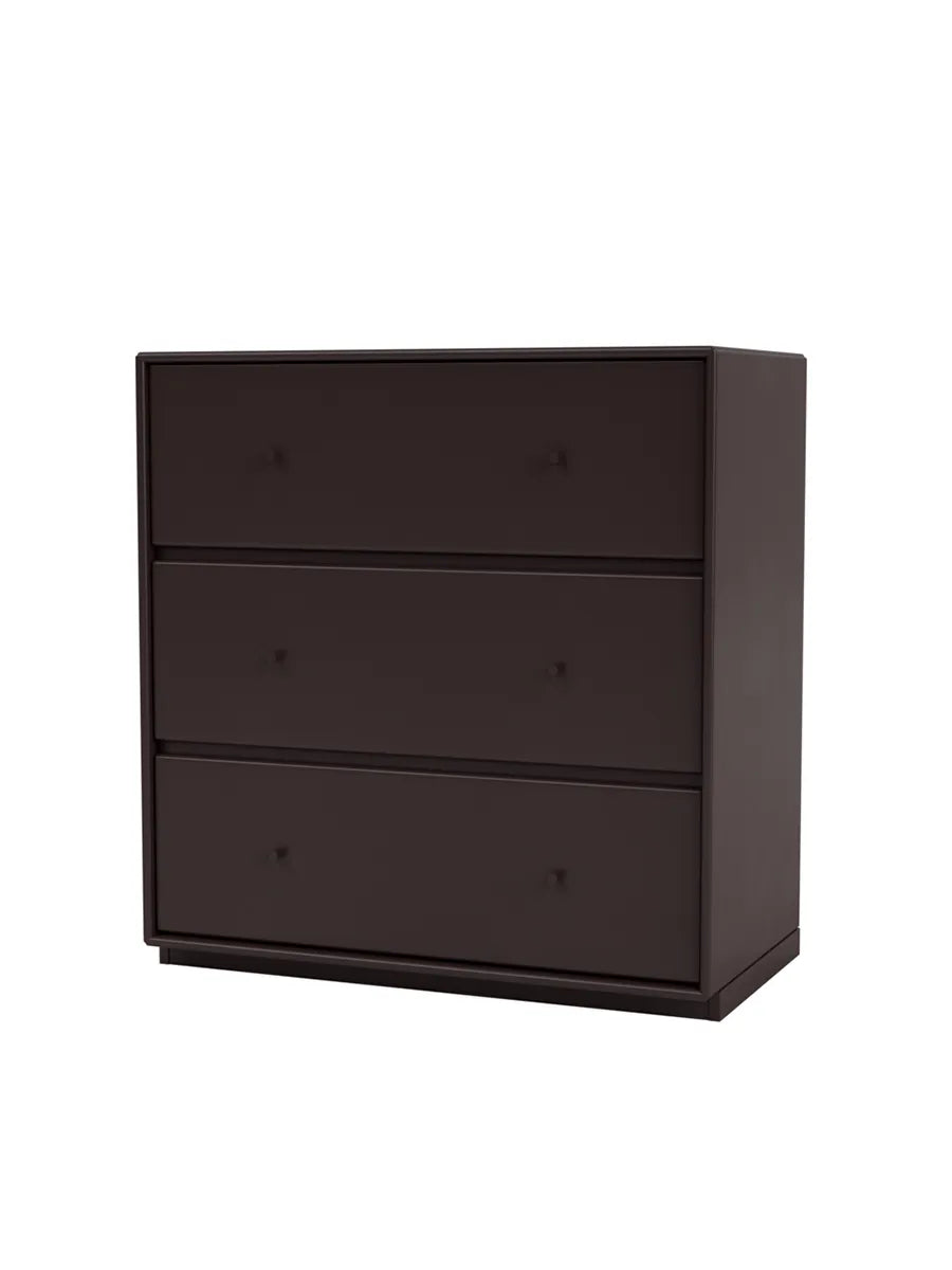 Carry Byrå inkl. sockel från Montana - Balsamic / Sokkel 3 cm - Jacobsen Plus