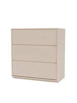 Carry Byrå inkl. sockel från Montana - Clay / Sokkel 3 cm - Jacobsen Plus