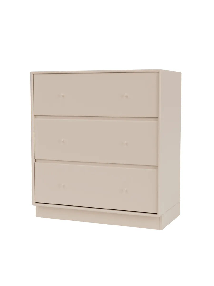 Carry Byrå inkl. sockel från Montana - Clay / Sokkel 7 cm - Jacobsen Plus