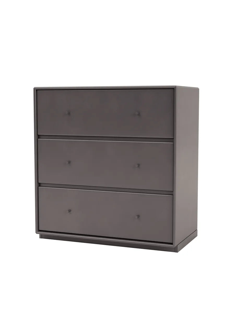 Carry Byrå inkl. sockel från Montana - Coffee / Sokkel 3 cm - Jacobsen Plus