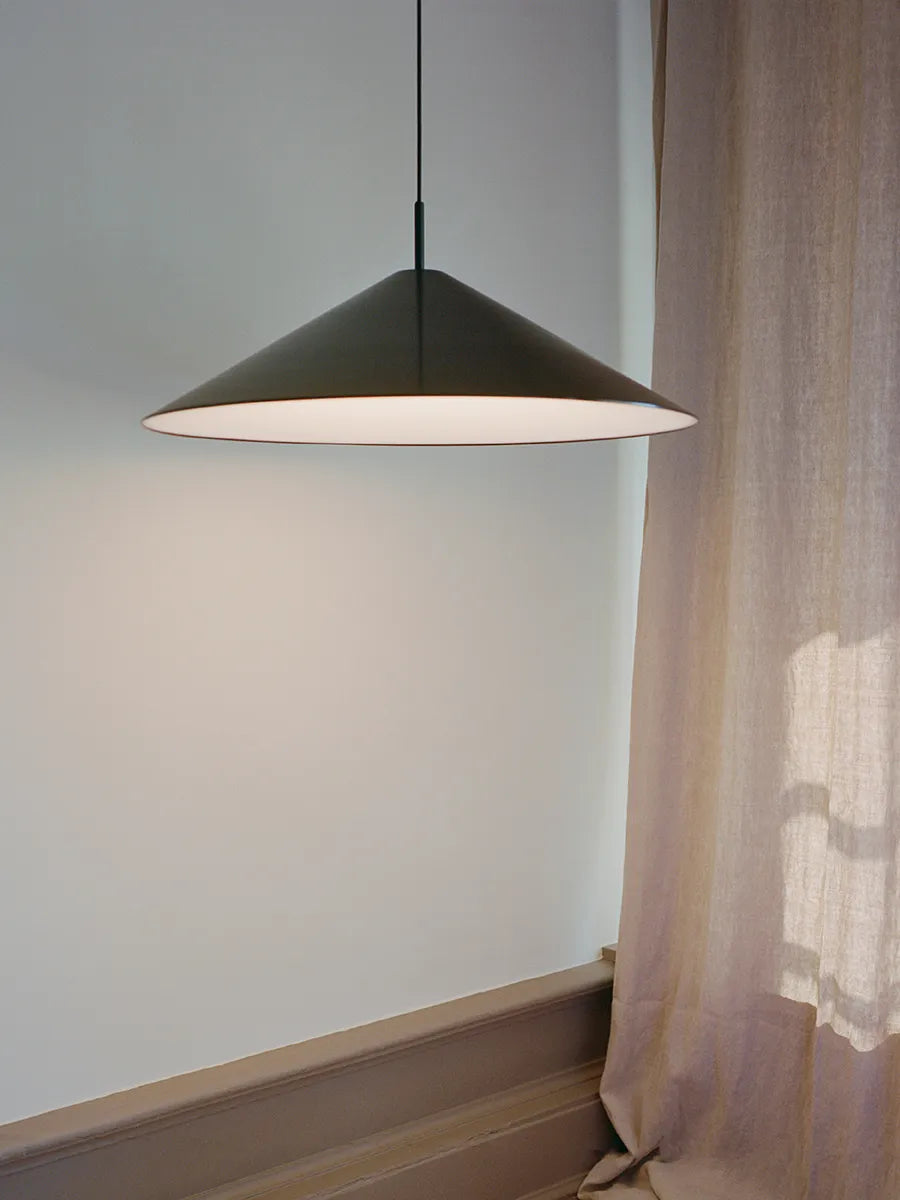 Brolly Pendellampa, Ø70 cm från New Works - 2 - Jacobsen Plus