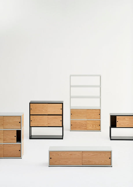 New Order bokhylla, kombination 104 från Hay - Charcoal - Jacobsen Plus