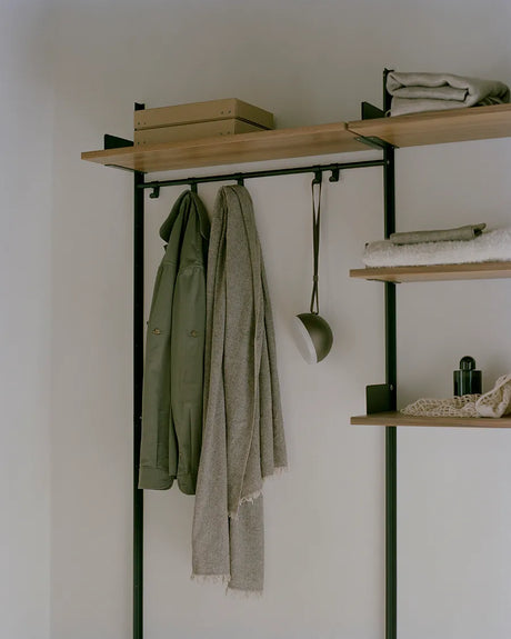 Wardrobe Shelf 3 från New Works - Vit-vit - Jacobsen Plus