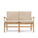 OW149-2 Colonial Soffa i oljad ek, Terra-läder av Ole Wanscher - Terra Lime 20365 - Jacobsen Plus