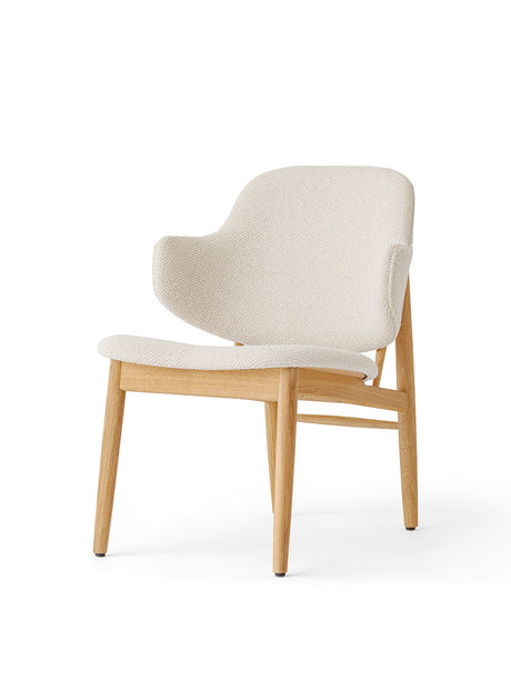 Audo Copenhagen - The Penguin loungestol i trä, helt klädd - Rødbejdset eg - Logan Fossil (tekstil) - Jacobsen Plus