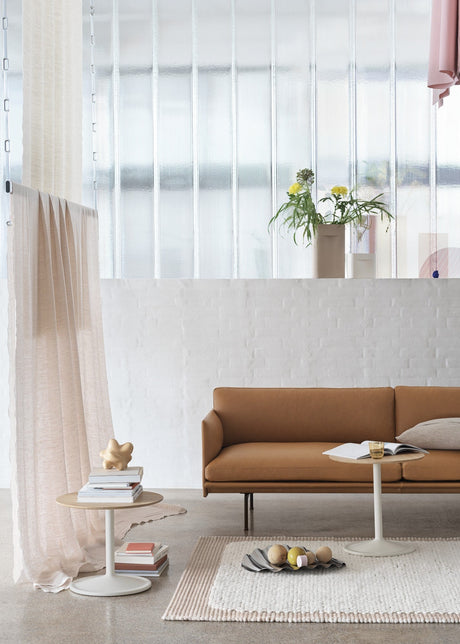 Outline 2 pers. soffa från Muuto - Cognac Refine leather - Jacobsen Plus
