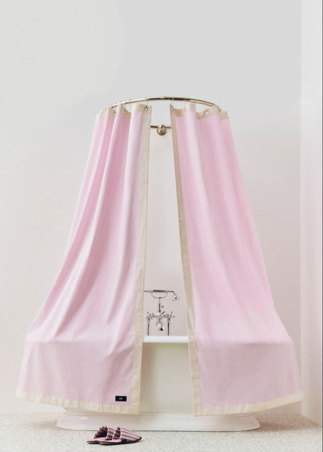 Outline duschdraperi från Hay - Rosa and cream - Jacobsen Plus