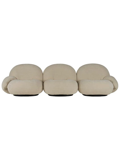 Pacha Soffa 3-sits med armstöd från GUBI - Prisgruppe 1 / Pearl Gold - Jacobsen Plus