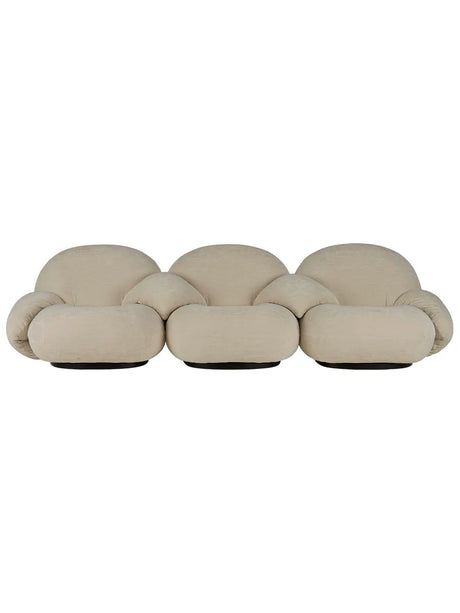Pacha Soffa 3-sits med armstöd och mittdel från GUBI - Prisgruppe 1 / Pearl Gold - Jacobsen Plus