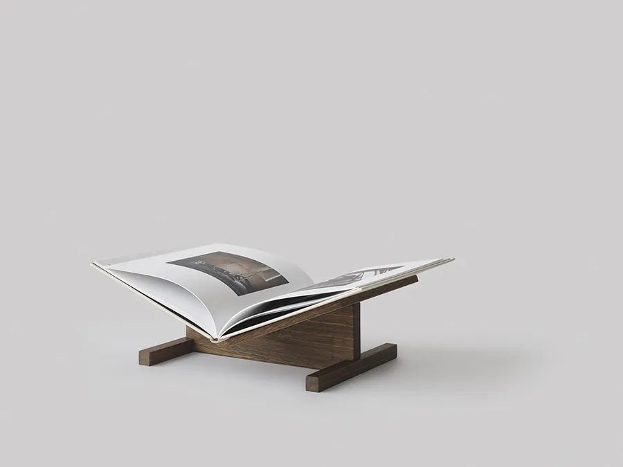 Page Bookstand, Rökt ek från New Mags - 2 - Jacobsen Plus