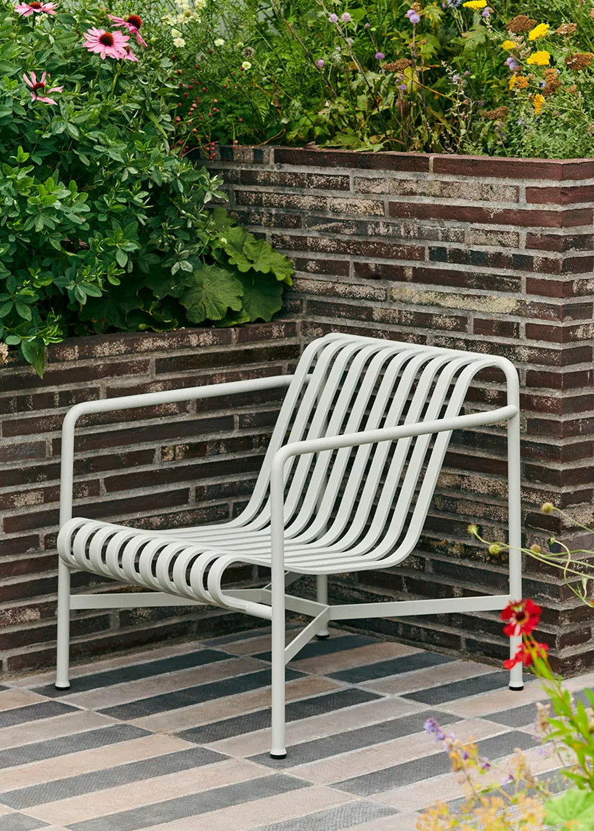 Palissade Lounge Chair Low, antracit från Hay