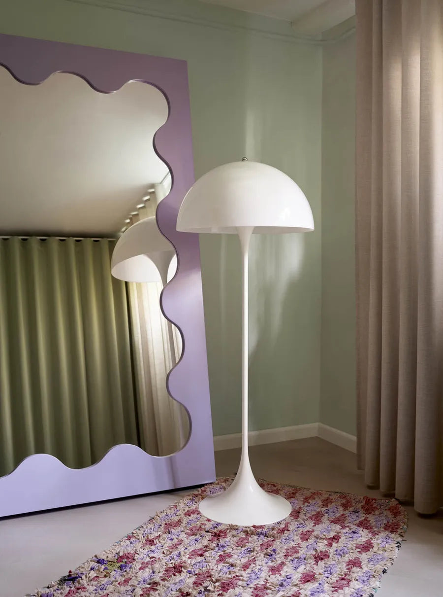 Panthella golvlampa av Verner Panton